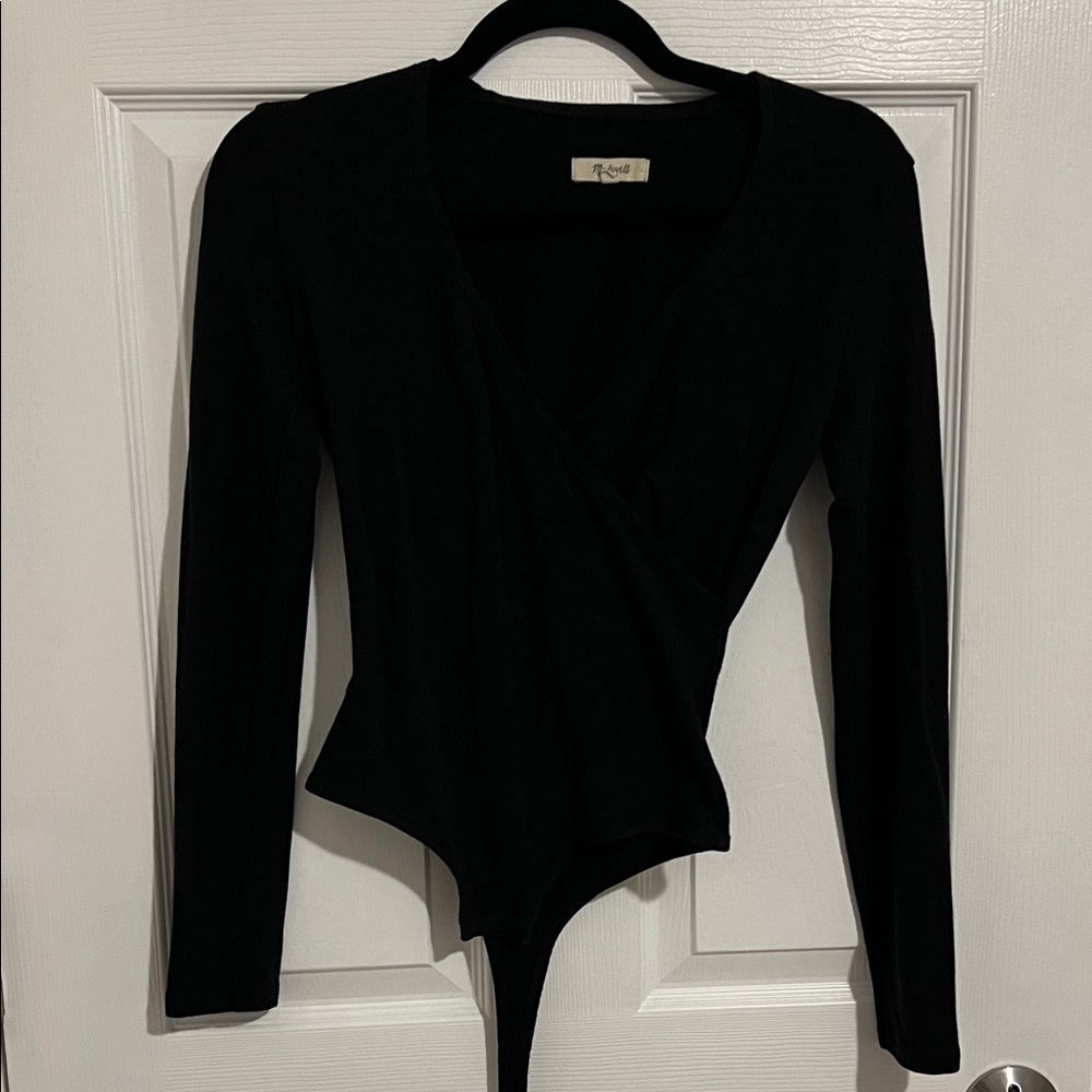 Madewell black v-neck bodysuit size small